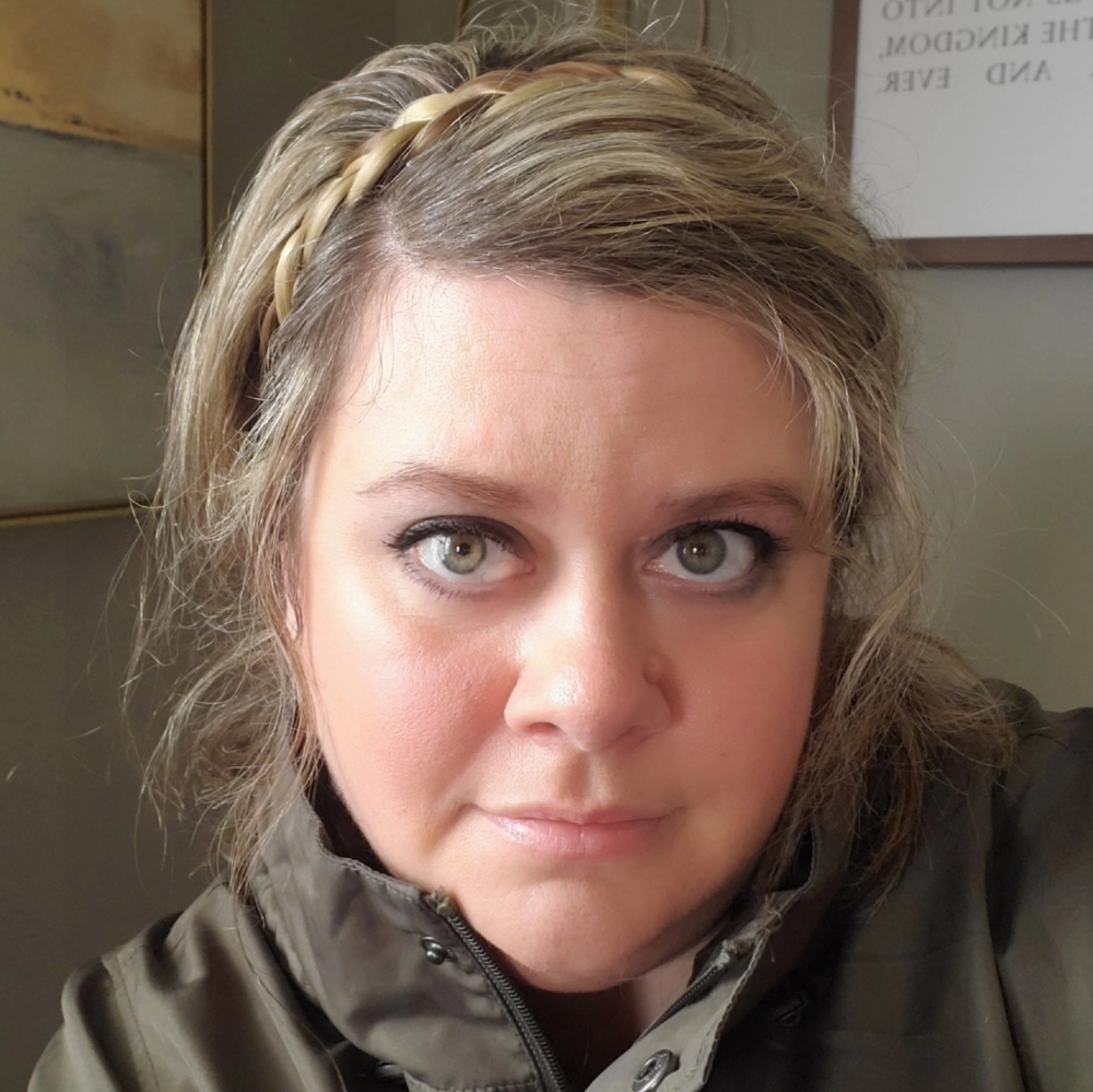 Meet your Posher, Cortney